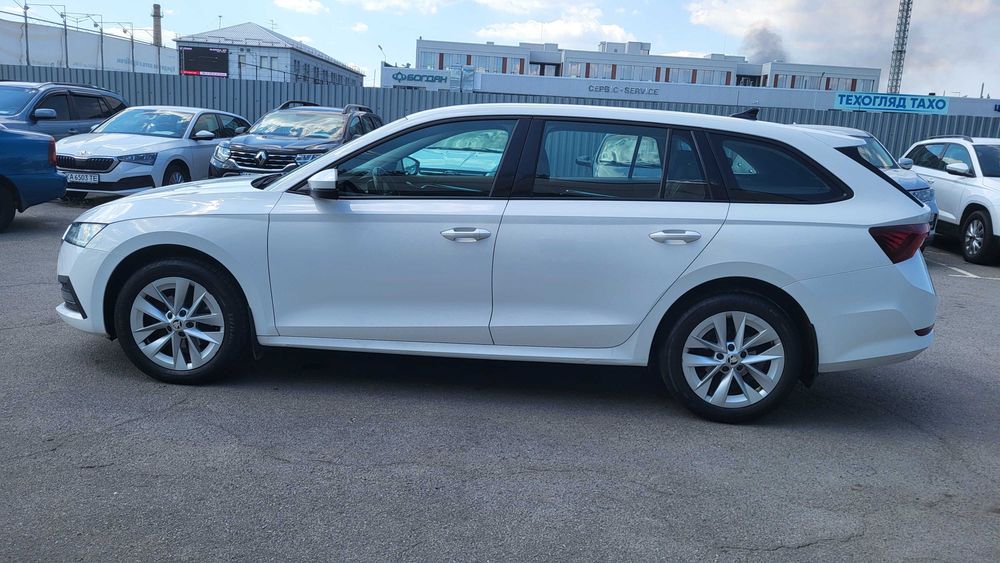 Авто Skoda Octavia A8 2022 1.4tsi STYLE