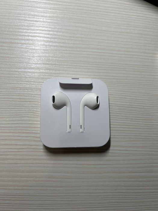 Apple EarPods Lightning — нові дротові навушники для iPhone