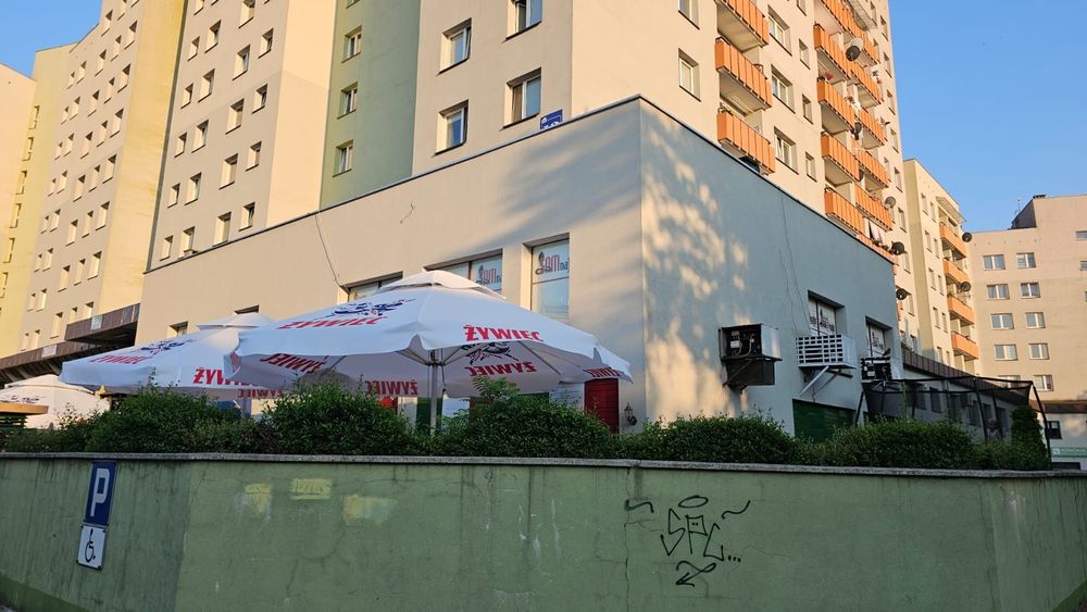 Sprzedam lub Wynajmę  lokal handlowo-usługowy 291m 2