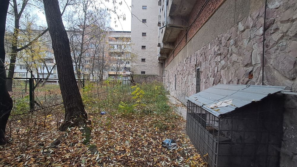 Продаж комерційного приміщення в м-н БАМ _ VV