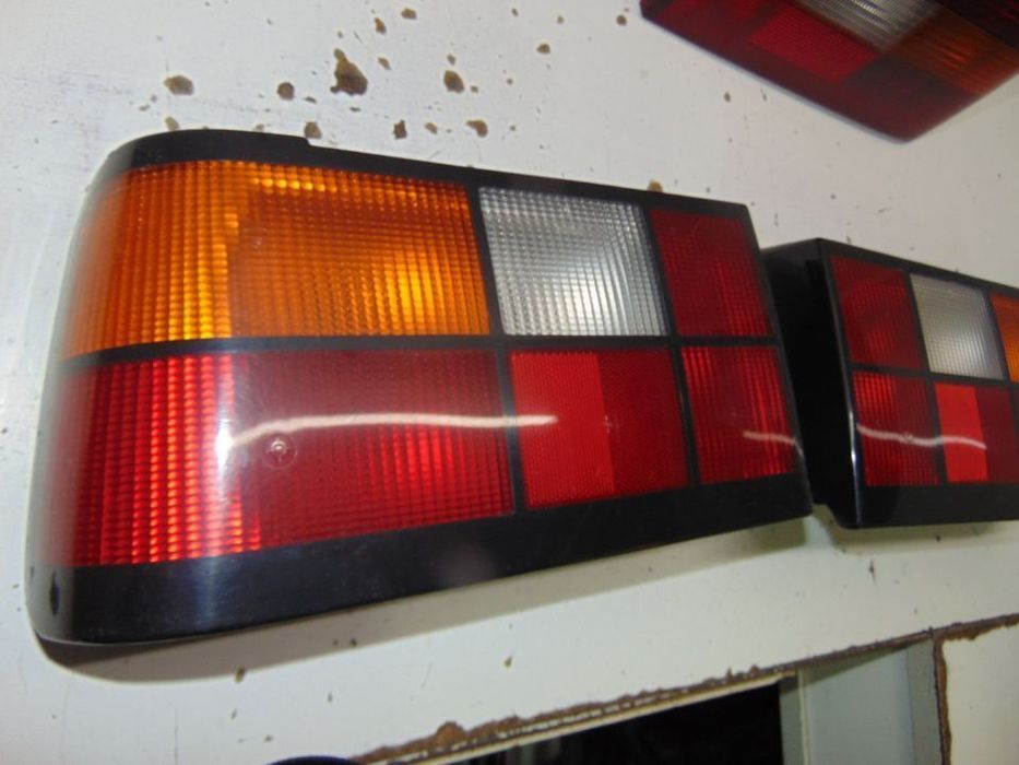Volvo 460/Volvo 440 farolins
