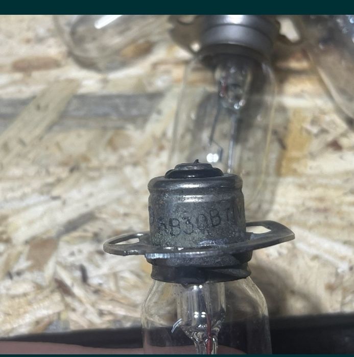 Продам лампы різні. 
Різні лампы, радіолампи, скляні лампы. 
Все що на