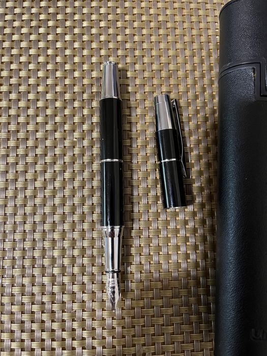 Ручка перьевая перо на капсулах с Италии