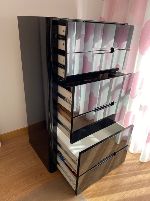 Camiseiro preto brilhante 6 gavetas