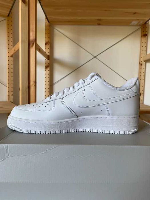 Nike Air Force 1 Low '07 White r.