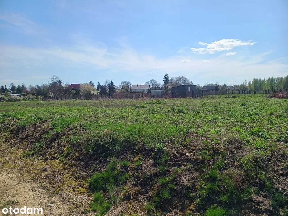 Działka z możliwością zabudowy, z mediami – Krępiec, ul. Czereśniowa
