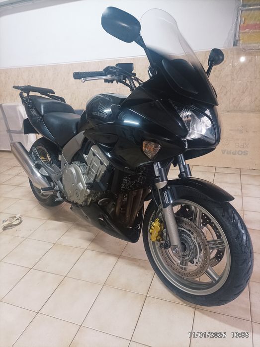 Venda mota Honda CBF1000 em muito bom estado