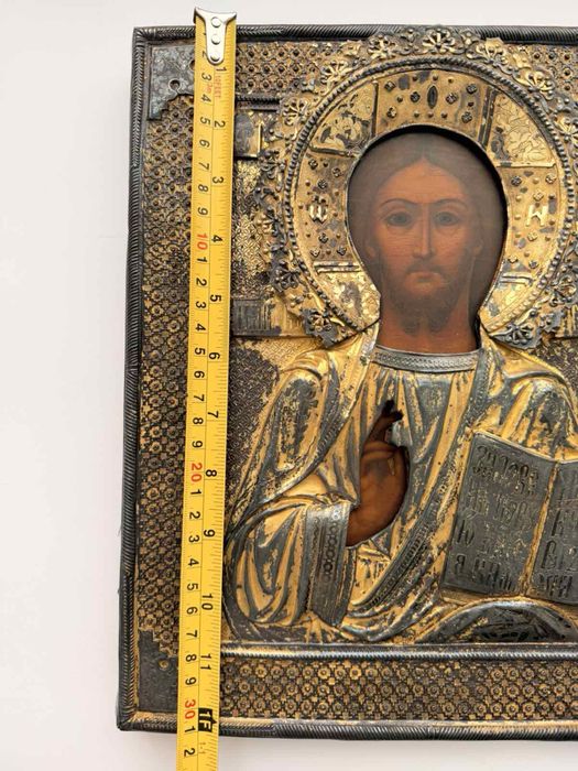 Старирная икона в серебрянном окладе 31,5 на 27 см