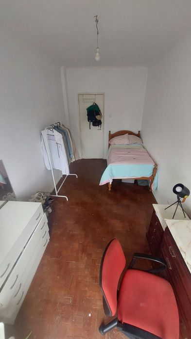 Quarto para arrendar