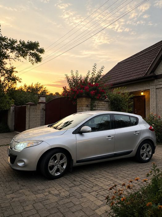 Renault Megane 2011 року. Рено меган
