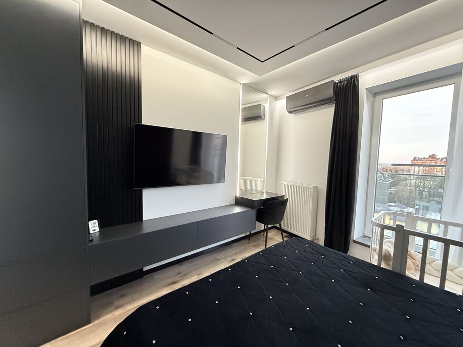 Продам найкращу квартиру в Липках з видом на озеро!