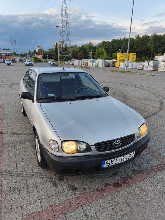Toyota Corolla e11