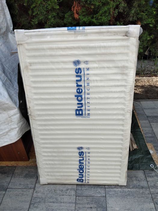 Grzejnik płytowy Buderus 100 x 60 x 6 cm Biały