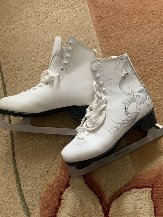 Коньки в гарному стани 2200 гр