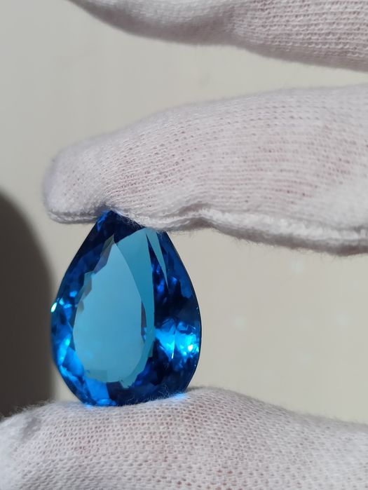 Topaz naturalny 52,84 ct. London Blue