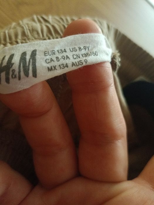H&M beżowe jogery rozm 134