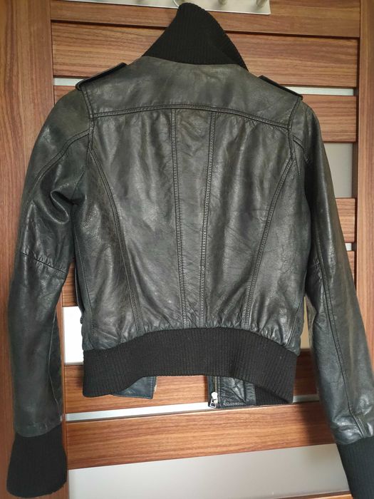Skórzana kurtka 36