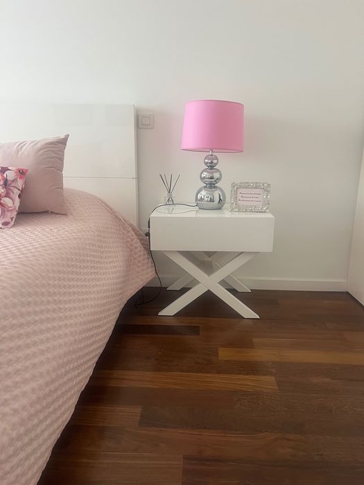 Abajur rosa novo