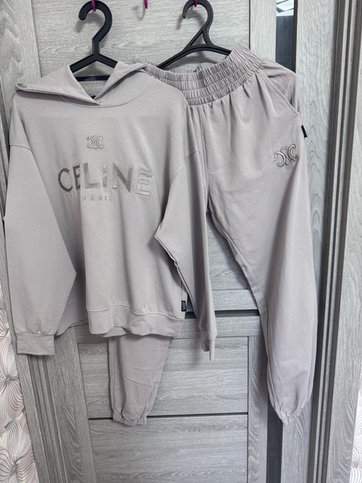 Новий костюм Calvin klein