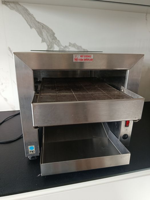 Grill/opiekacz taśmowy gastronomiczny