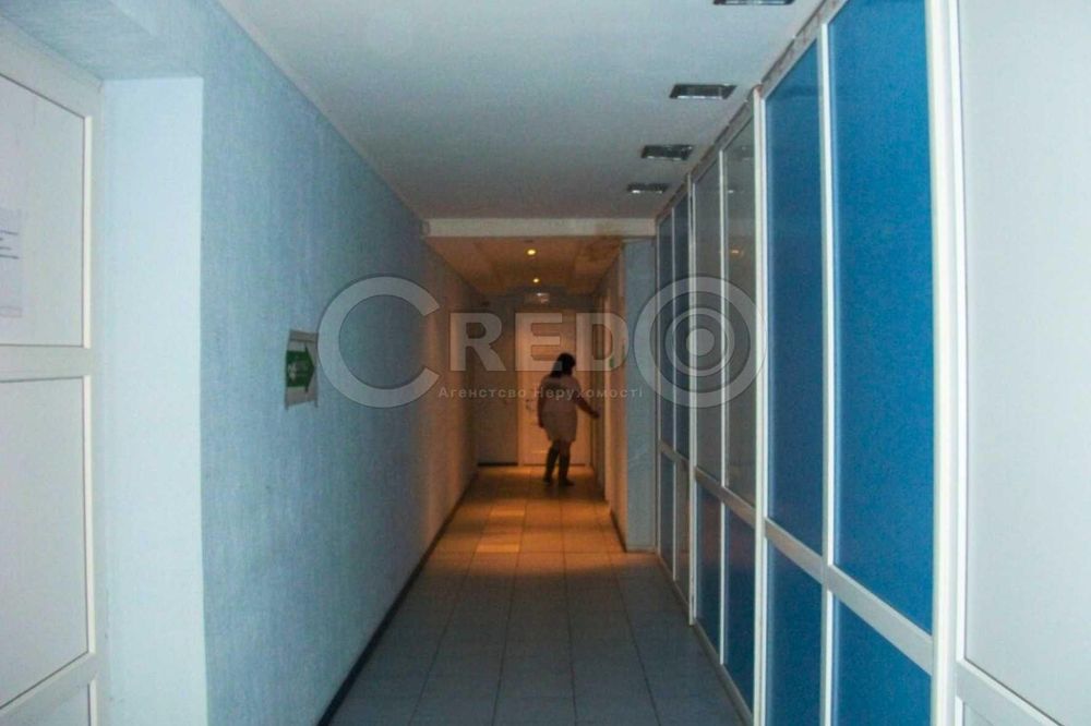 Продаж торгово-офісного приміщення, 351 кв.м