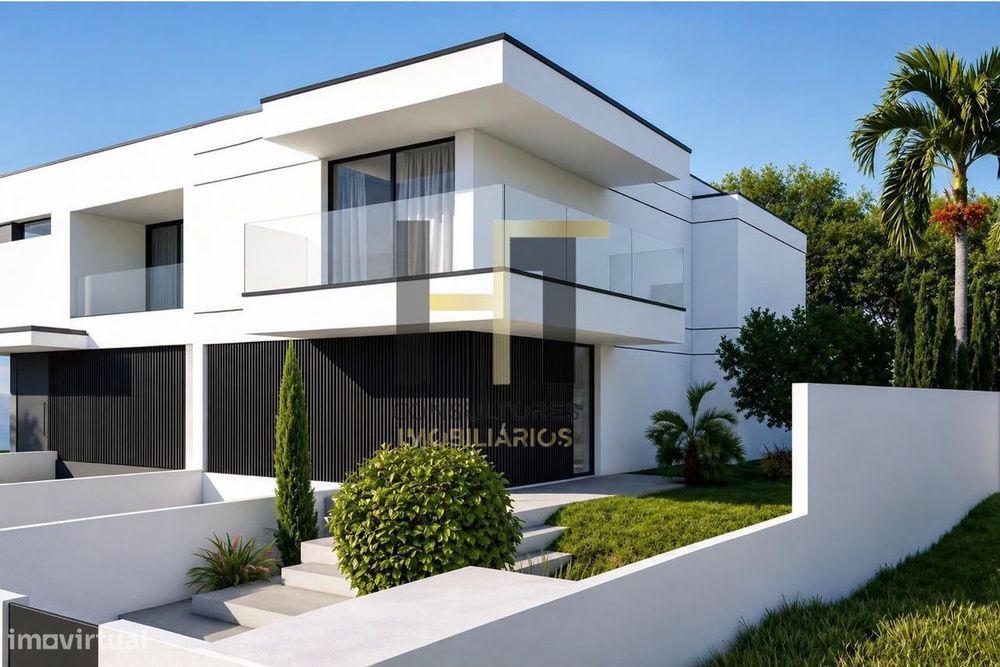 Luxury T4 Villa | 3 Suites | Balcony | Swimming Pool | Maia