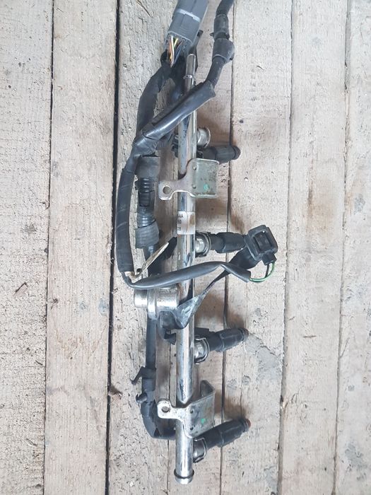 Mazda 6 2002 2007 Топливная магистраль  2 0 Бензин оригинал