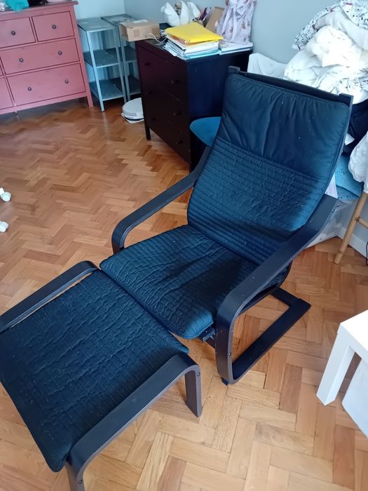 Cadeira de repouso ikea POANG com repouso de pés