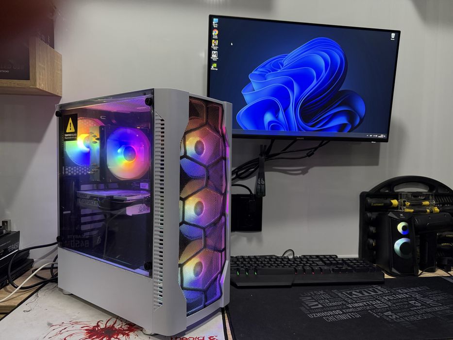 Компьютер Ігровий Ультра Білий Ryzen 7 +32гб ddr+m2 1 тб + RTX 5060