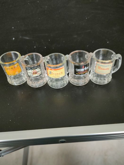 Conjunto de copos de shot.