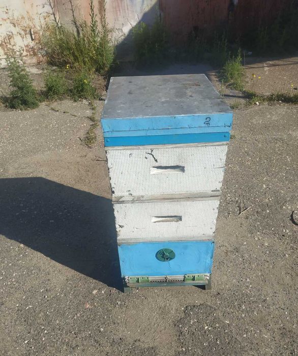 Комплект Ульев ППУ на 3 корпуса с Пчелоудалителем  для удаления пчёл из корпусов
