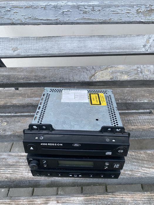 Продам автомагнітолу