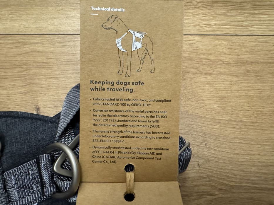 Hurtta travel harness szelki dla psa do samochodu przypinane do pasow