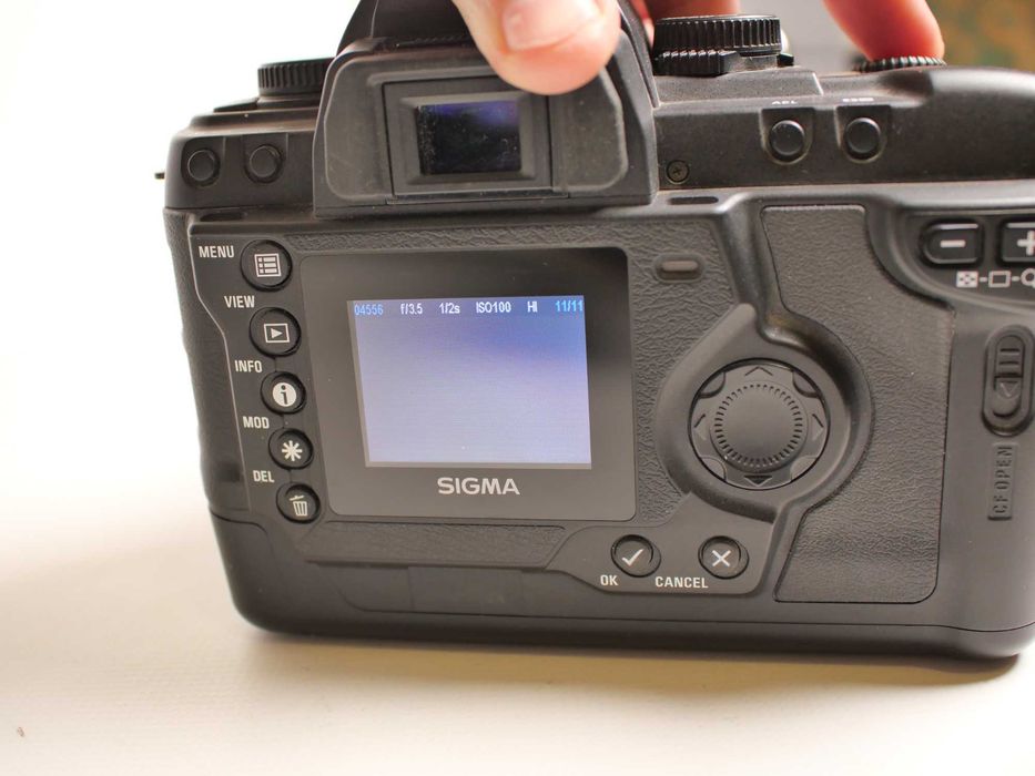 Фотоапарат Sigma SD9+Sigma 17-35mm f/2.8-4 EX DG IF HSM Aspherical