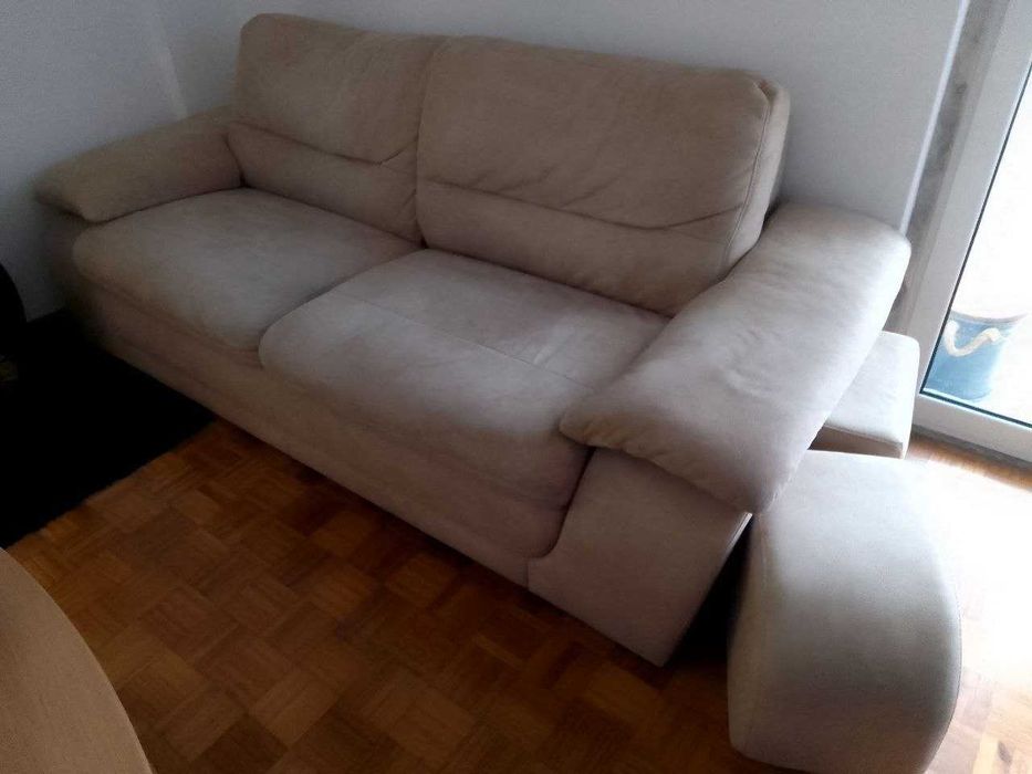 2 Sofás de sala em Nobuck + 8 banquetas (usados)