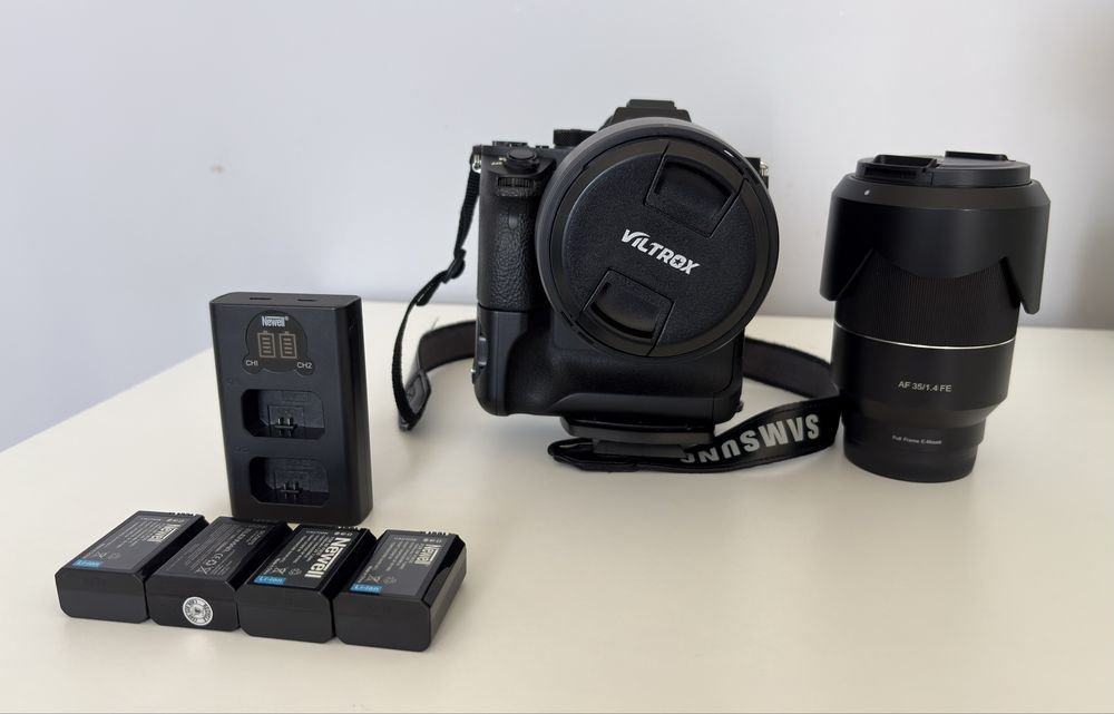 Aparat Sony A7RII z obiektywami