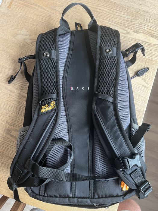 Jack Wolfskin velocity 12