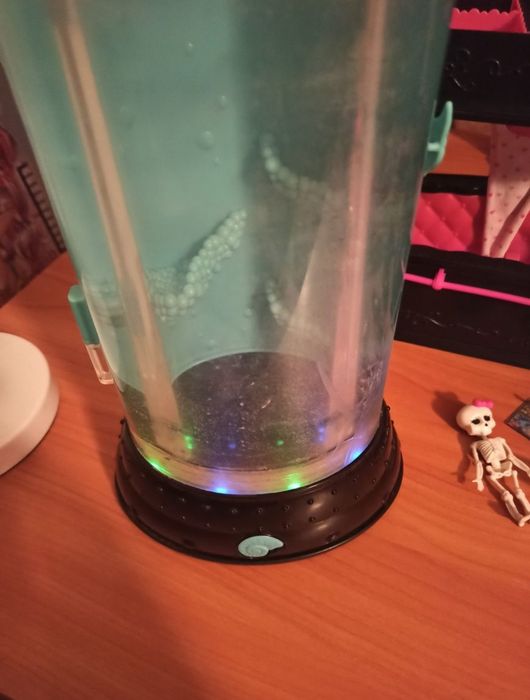 Лялька і Гідростанція Лагуна Блу.