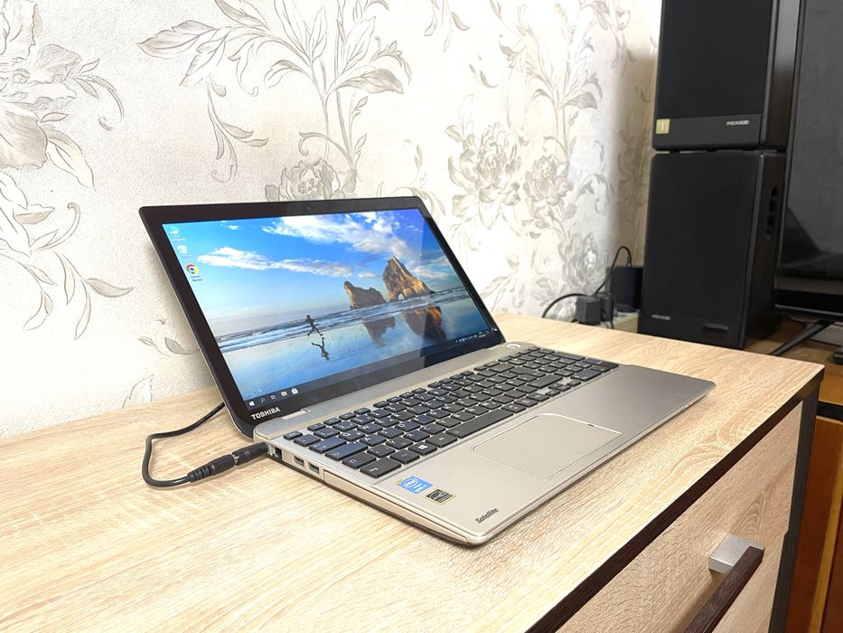Ноутбук Toshiba Satellite P50 | Core i7 | 16GB RAM | Harman/Kardon | HDD 320GB