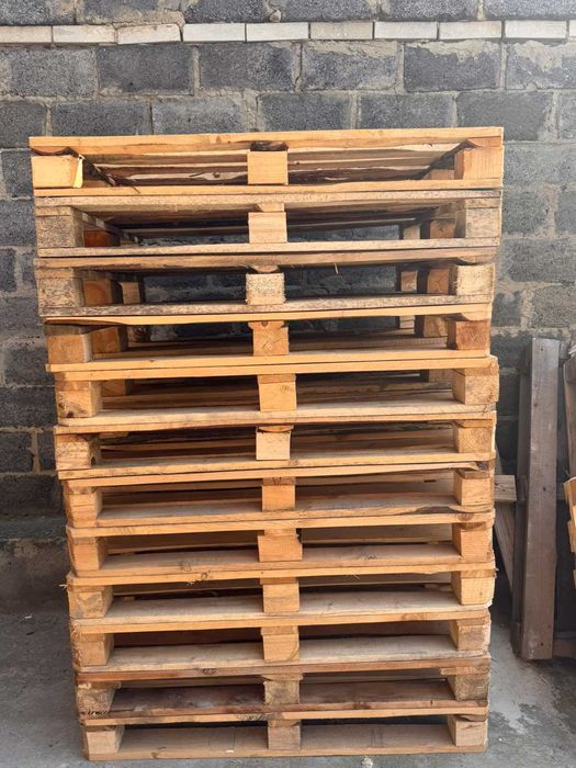 Дерев'яні піддони (паллети)