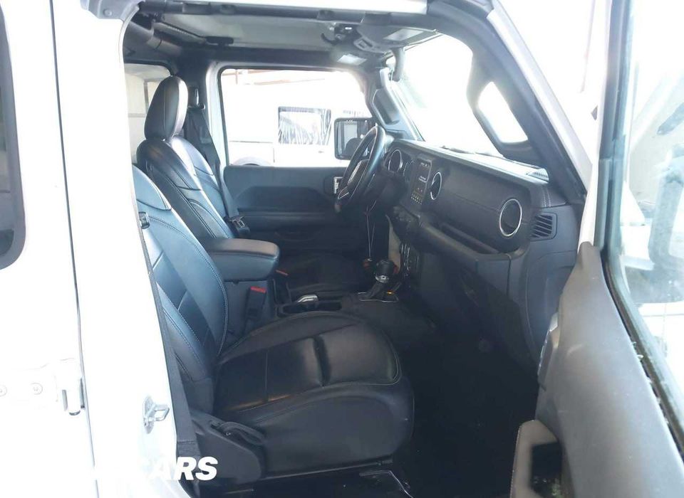 Jeep Wrangler, Unlimited Sahara 4X4 2021 rok 2.0L AWD, części USA.