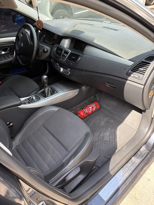 Автопродаж Renault Laguna