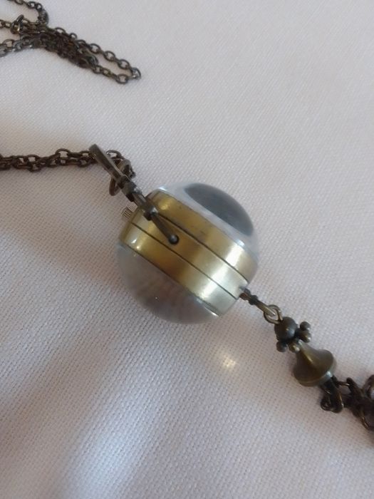 Часы подвеска QUARTZ