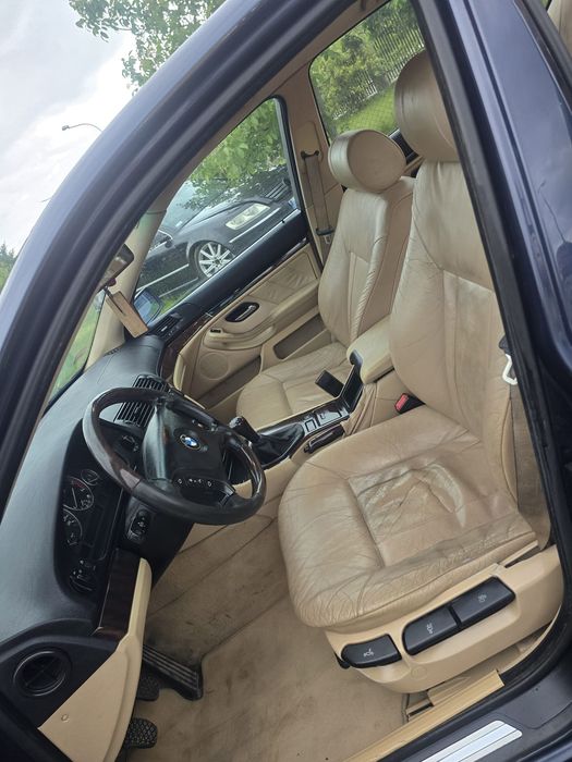 BMW E39 polift "skóry navi"