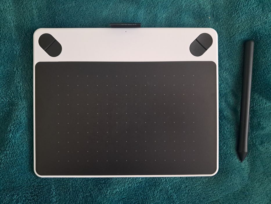 Графічний планшет Wacom Intuos Draw S Pen S