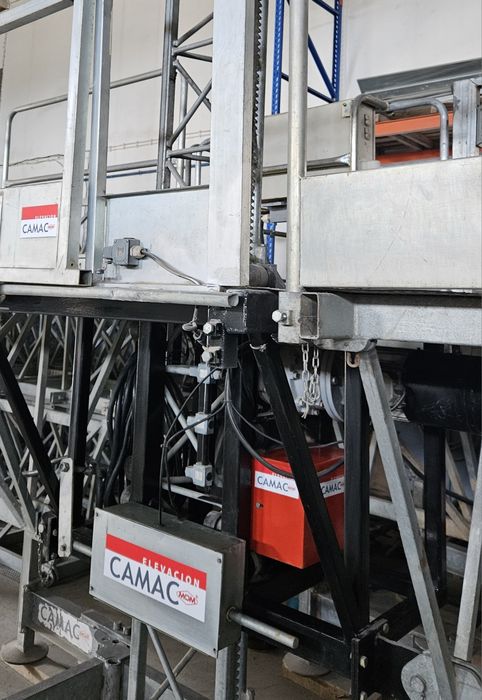 Plataforma elevatória CAMAC.64281067200001124