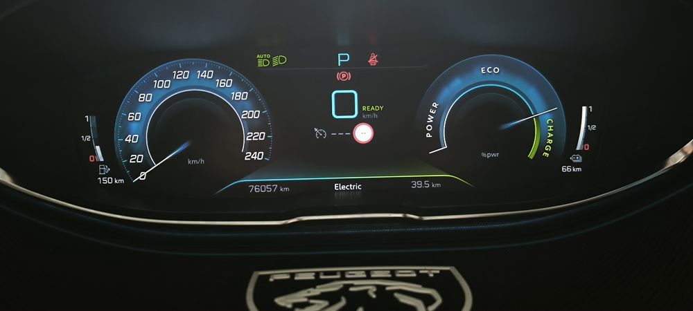 Peugeot 3008 1.6 Híbrido Plug-in Allure Pack e-EAT8