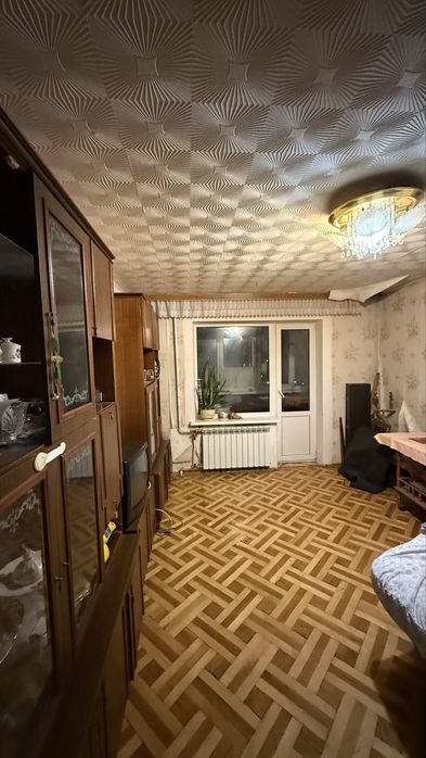 Продається  1/2 3х кімнатної квартири, вул. Данькевича 1/79, Троєщина