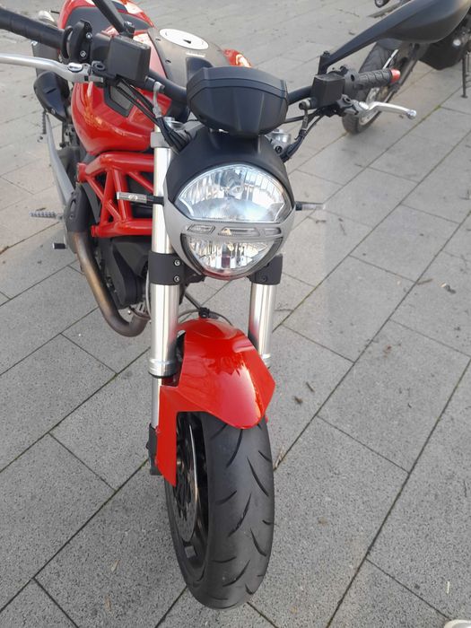 Ducati MONSTER 696