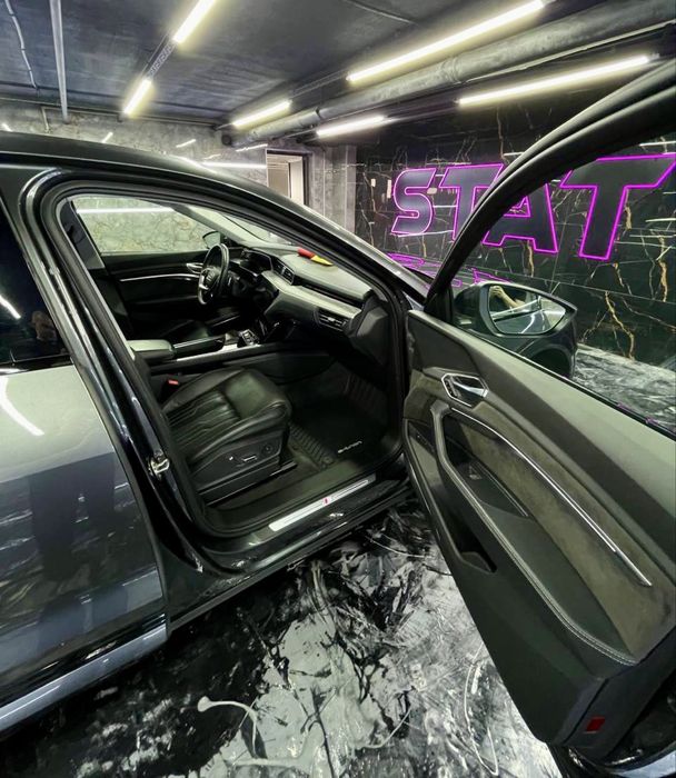 Audi e-tron 2020 VIN WA13AAGE4MB020984 фото оголошення 9 з 22